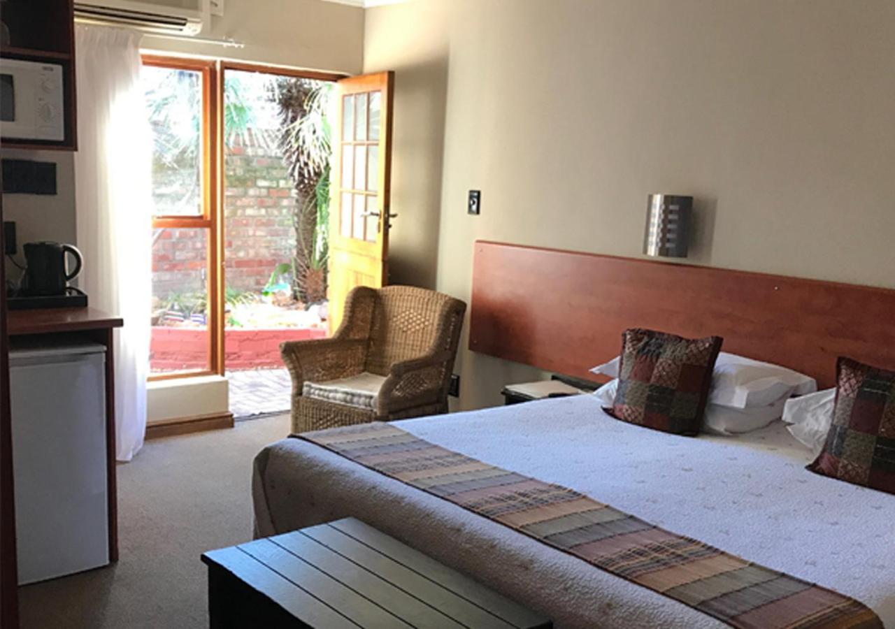 A La Martha'S Air-Port Guest House Port Elizabeth Luaran gambar