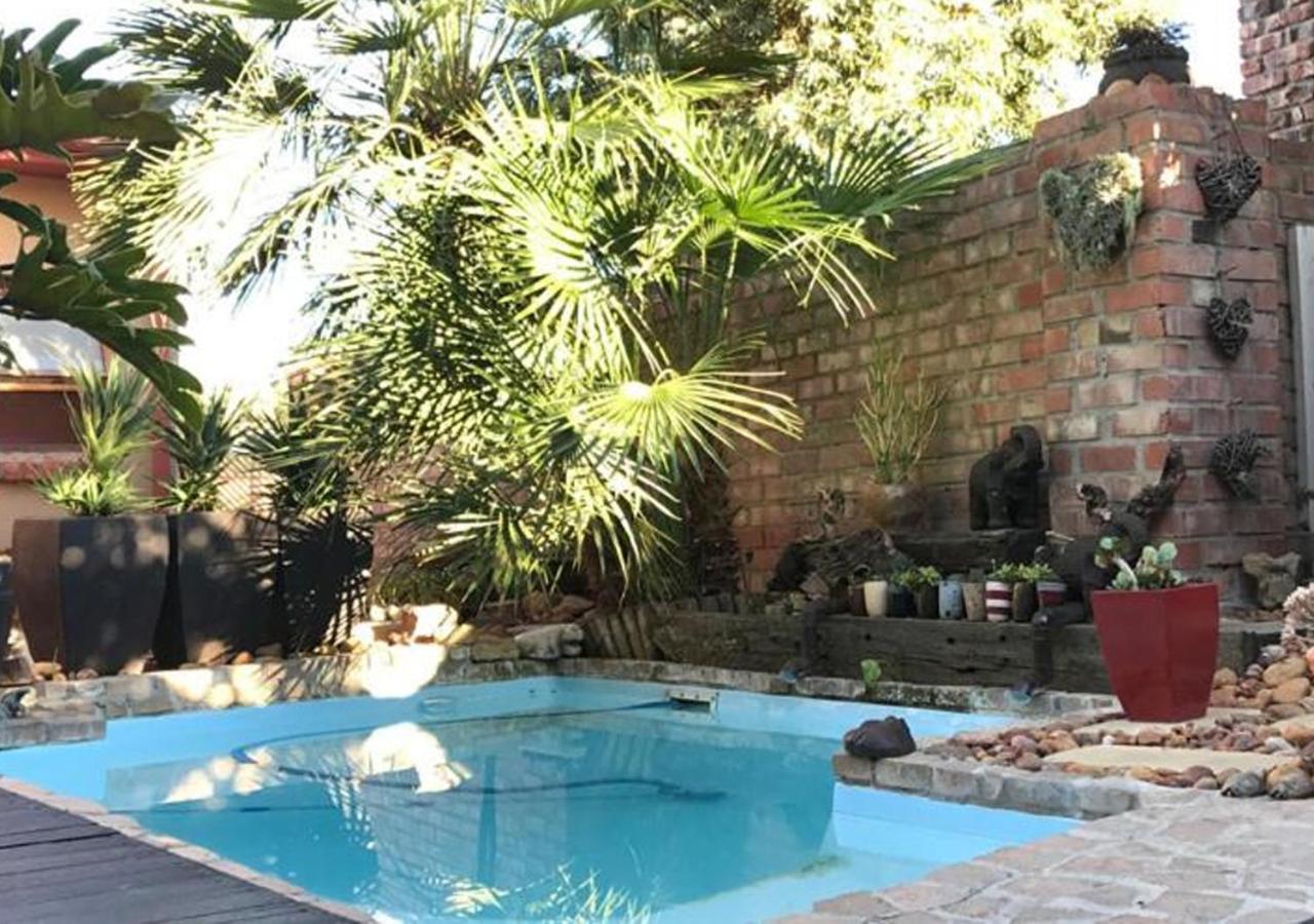 A La Martha'S Air-Port Guest House Port Elizabeth Luaran gambar