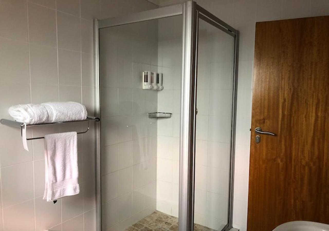 A La Martha'S Air-Port Guest House Port Elizabeth Luaran gambar