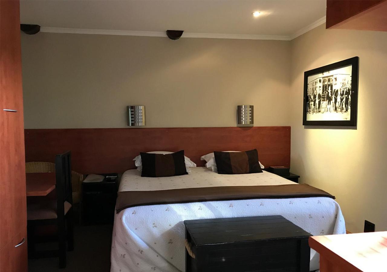 A La Martha'S Air-Port Guest House Port Elizabeth Luaran gambar