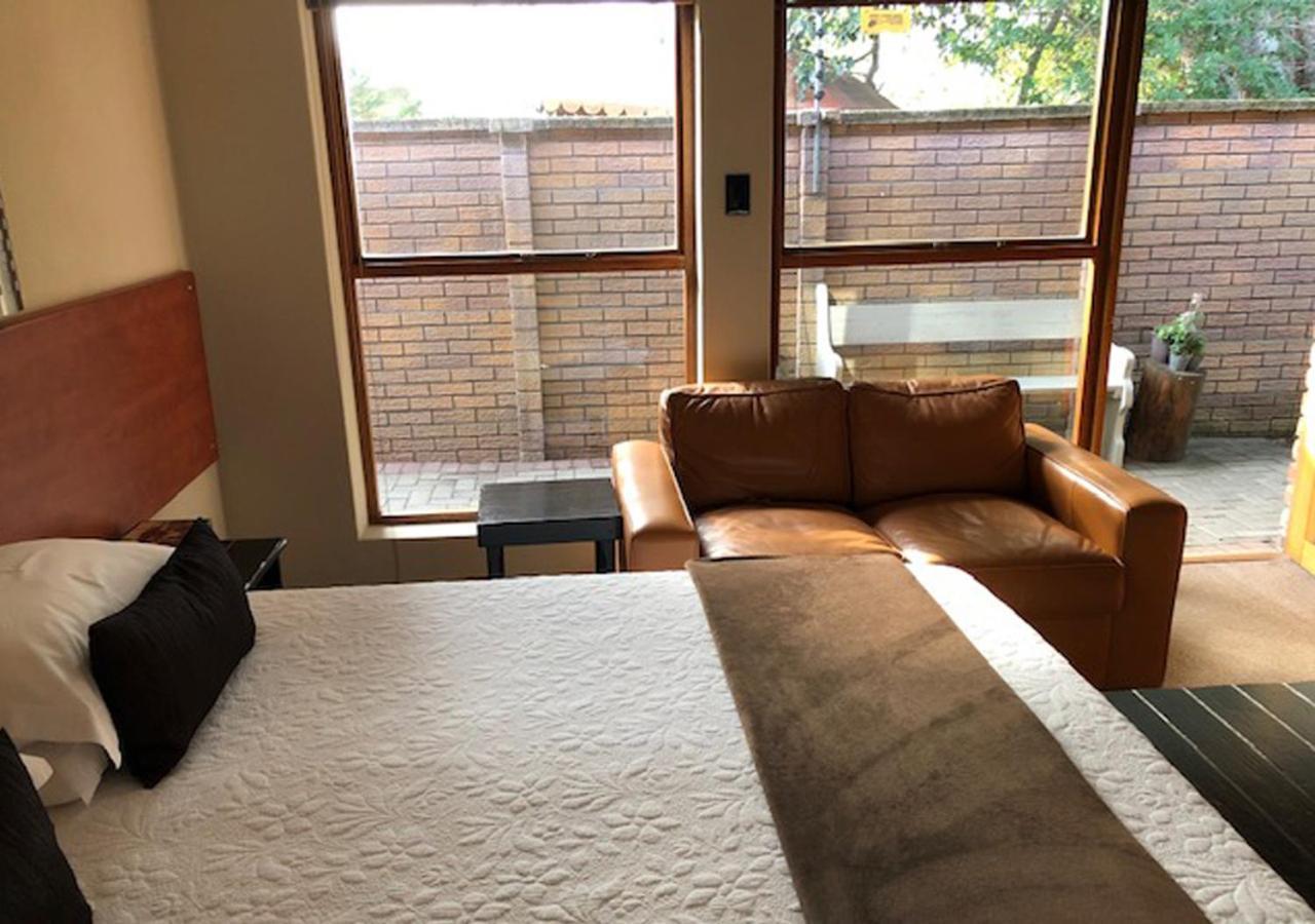 A La Martha'S Air-Port Guest House Port Elizabeth Luaran gambar