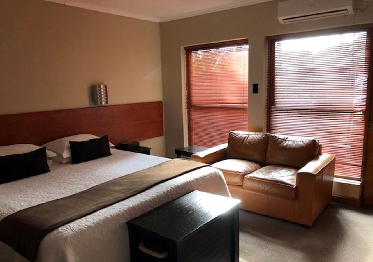 A La Martha'S Air-Port Guest House Port Elizabeth Luaran gambar