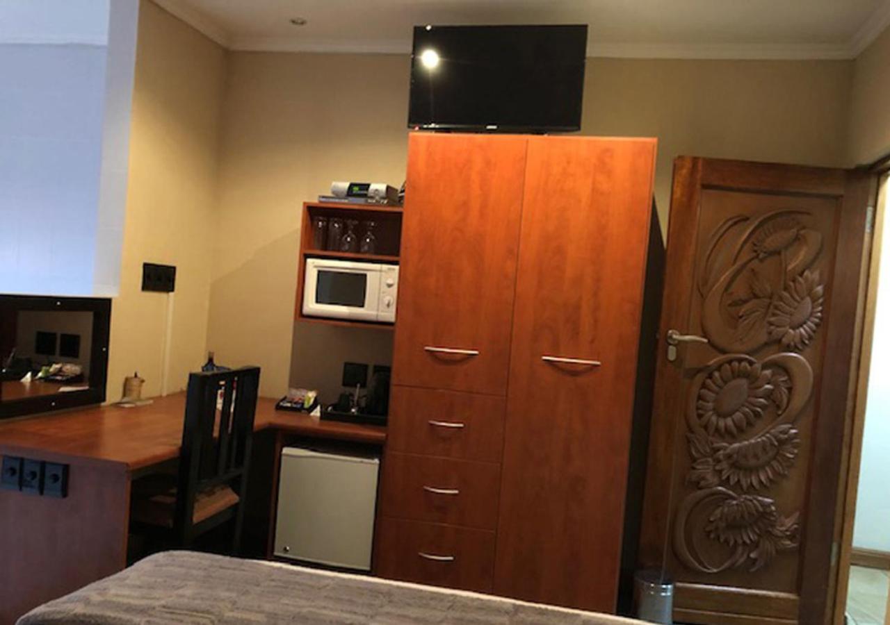 A La Martha'S Air-Port Guest House Port Elizabeth Luaran gambar