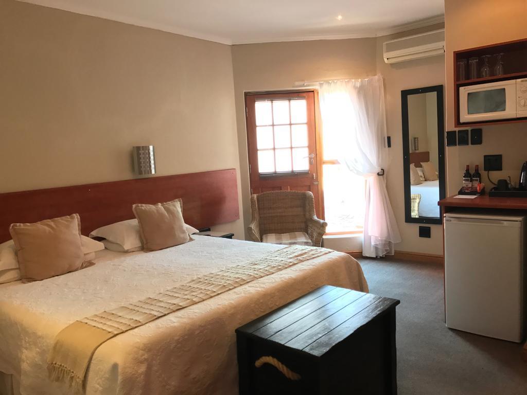 A La Martha'S Air-Port Guest House Port Elizabeth Luaran gambar